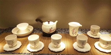 景德鎮(zhèn)陶瓷青花茶具套裝禮盒送人