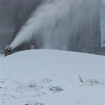 滑雪場(chǎng)造雪機(jī)設(shè)備售后服務(wù)完整