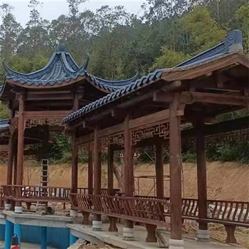 北鎮(zhèn)防腐木廊架 景觀耐腐木條廊架 公園景觀廊架 簡