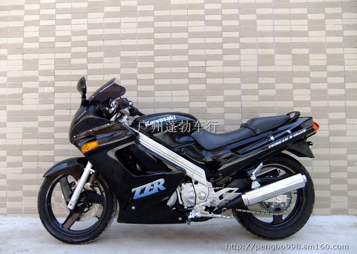 川崎zzr250 川崎250摩托車跑車