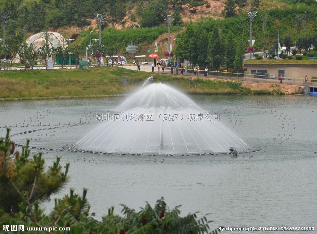 人工湖喷泉 2010年武汉喷泉公司 江河湖海喷泉