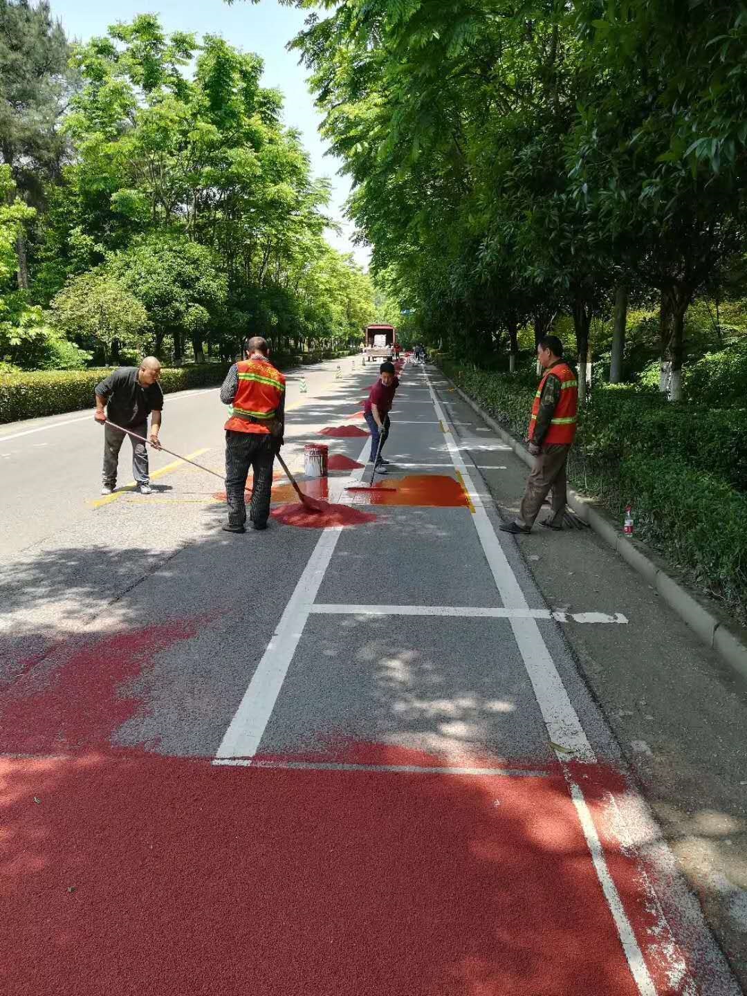 重庆陶瓷颗粒彩色路面施工 各色沥青摊铺设