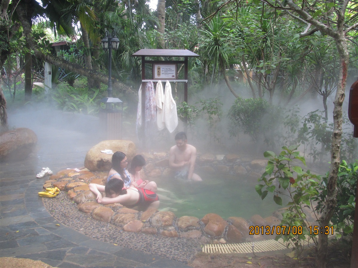 特色冷雾泡温泉、水上乐园雾森冷雾降温造景